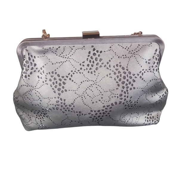 Urban Expression Vegan Leather Floral Cut Out Gold Chain Link Crossbody Bag - Picture 6 of 11